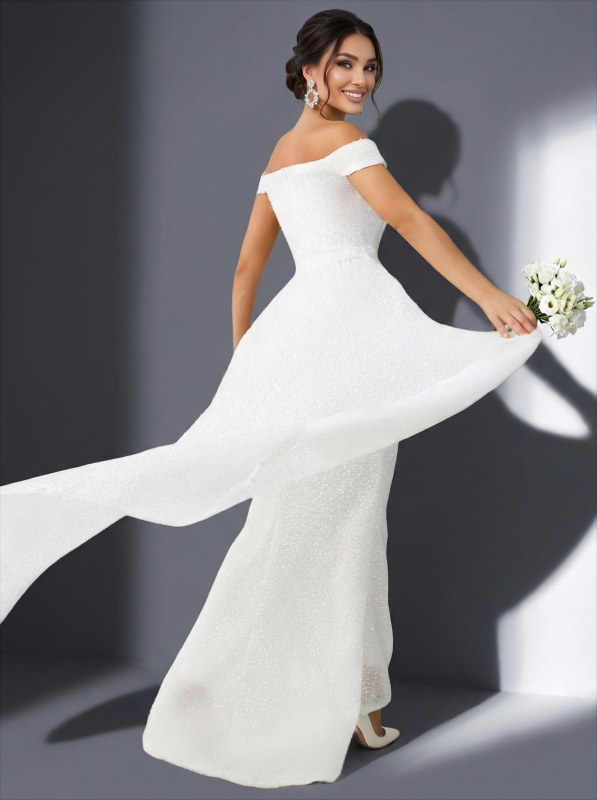 Белое блестящее платье со съемной юбкой