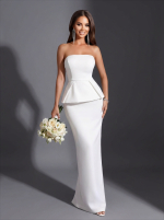 Белое платье с баской и корсетной шнуровкой