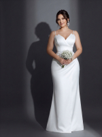 Облегающее свадебное платье гладкой атласной ткани