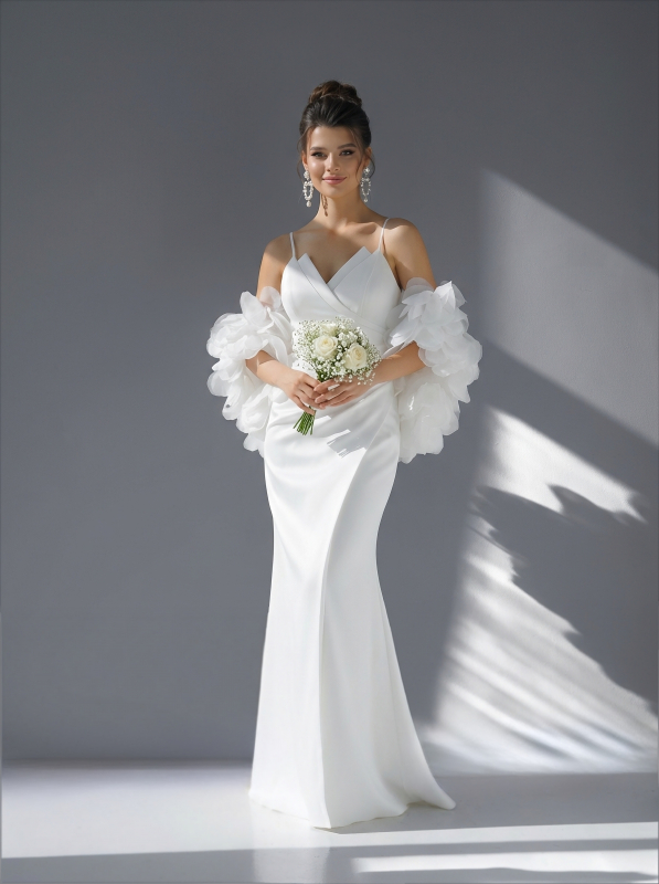 Ярусное свадебное болеро из лепестков