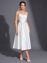 Белое платье женское миди на тонких бретелях с корсетной шнуровкой — изображение 4