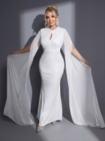 Белое воздушное платье с воланами и длинными струящимися рукавами-крыльями — изображение 4