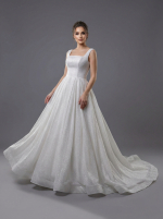 Мерцающее свадебное платье выполнено А-силуэта — изображение 3