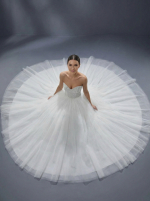 Пышное свадебное платье А-силуэта со съемными спущенными рукавами — изображение 5