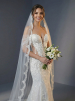 Изысканное свадебное платье силуэта «рыбка», которое сочетает в себе чувственность и романтизм — изображение 2