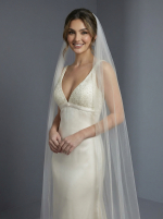 Элегантное свадебное платье в классическом стиле с современными деталями — изображение 3