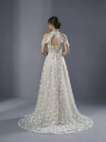 Элегантное свадебное платье А-силуэта — изображение 4