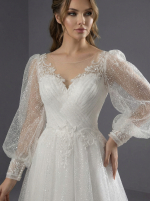 Элегантное свадебное платье в стиле современной классики — изображение 4