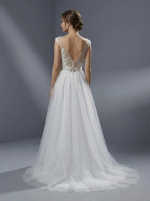 Свадебное платье в классическом стиле А-силуэта — изображение 3