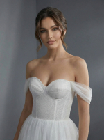 Элегантное свадебное платье А-силуэта — изображение 2