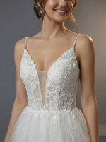 Элегантное свадебное платье А-силуэта — изображение 2