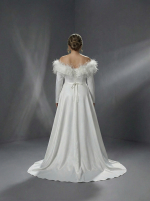 Элегантное свадебное платье выполнено в классическом стиле с современными элементами декора — изображение 2