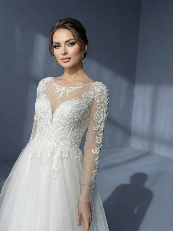 Элегантное свадебное платье в классическом стиле А-силуэта