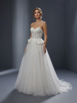 Элегантное свадебное платье в классическом стиле А-силуэта