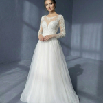 Элегантное свадебное платье в классическом стиле А-силуэта