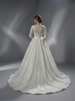 Свадебное платье классического А-силуэта — изображение 3