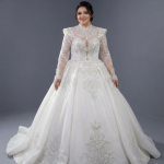 Роскошное свадебное платье в классическом стиле «принцесса»