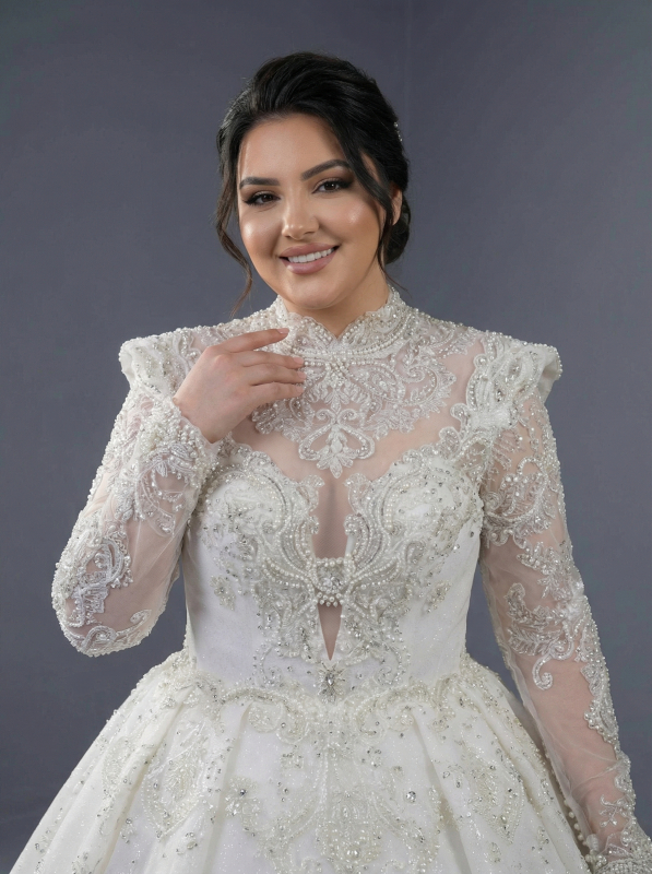 Роскошное свадебное платье в классическом стиле «принцесса»