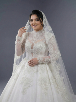 Роскошное свадебное платье в классическом стиле «принцесса» — изображение 4