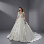 Роскошное свадебное платье в королевском стиле