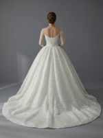 Пышное свадебное платье силуэта «принцесса» — изображение 4