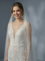 Свадебное платье в элегантном силуэте «рыбка» — изображение 3