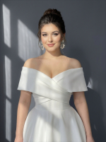 Свадебное платье с пышной, струящейся юбкой макси — изображение 3